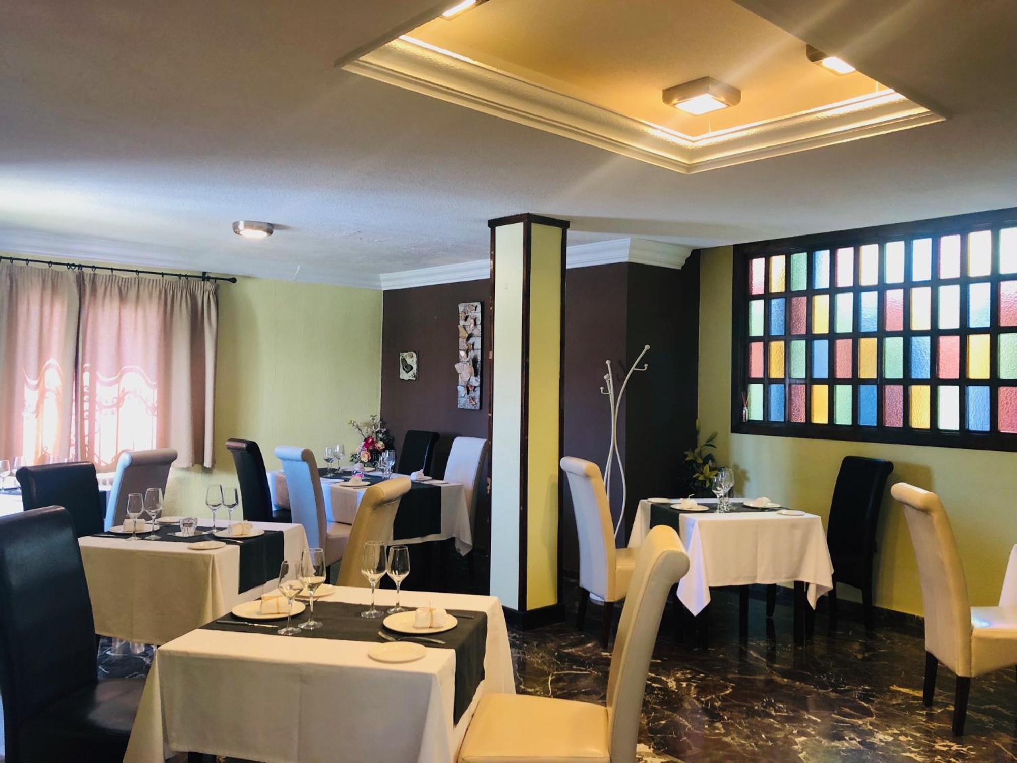 Hotel Puerta Nazari Orgiva Buitenkant foto