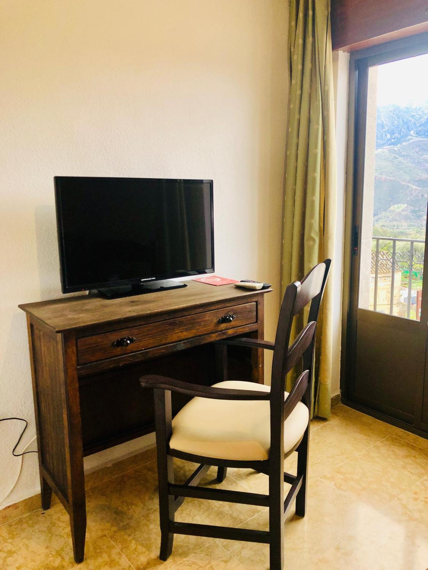 Hotel Puerta Nazari Orgiva Buitenkant foto